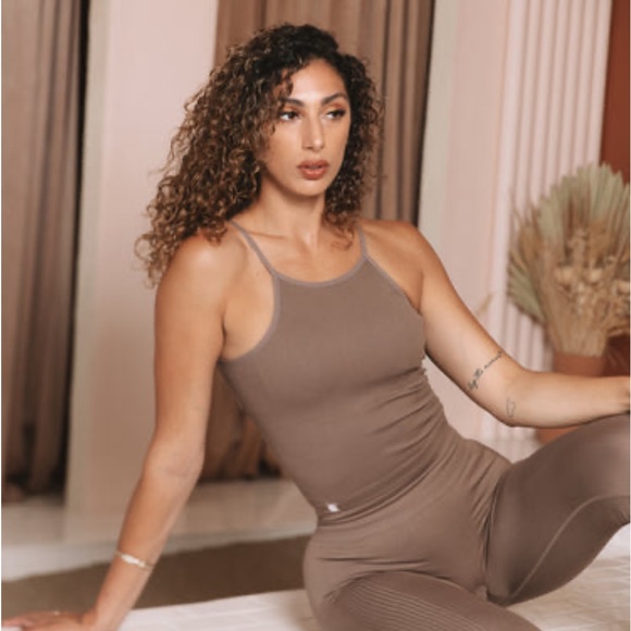 STACCI athletics Thalia contour shorts and top set - Picture 3 of 5